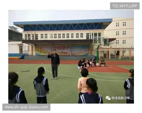 青少年足球训练智能监测终端